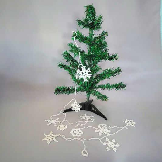 Snowflake Garland & Christmas Tree Bundle