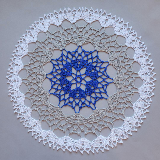 Cherokee Rose 15" Holiday Doily