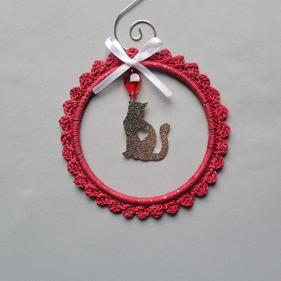 Heart Cat Wreath Ornament