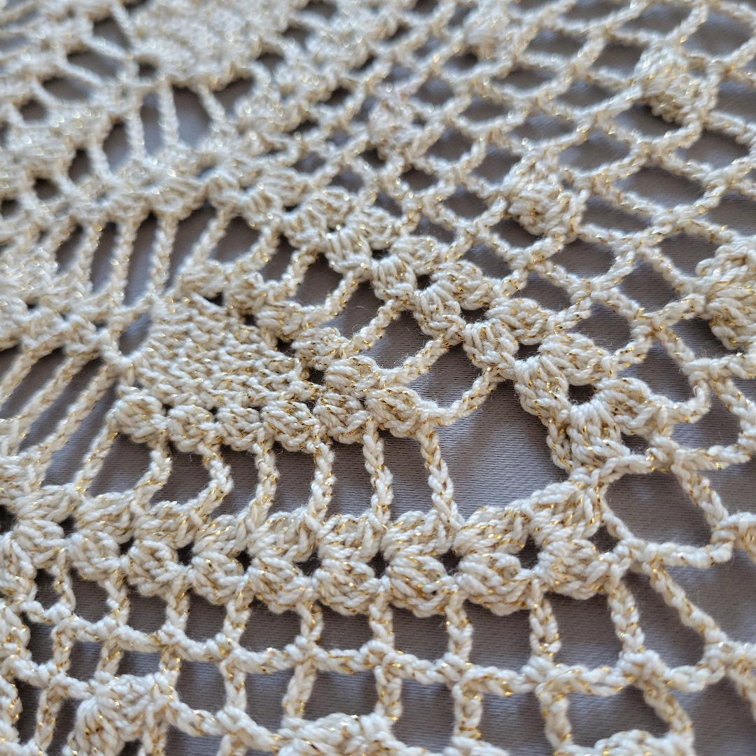 Golden Wood Anemone 17 1/2" Doily