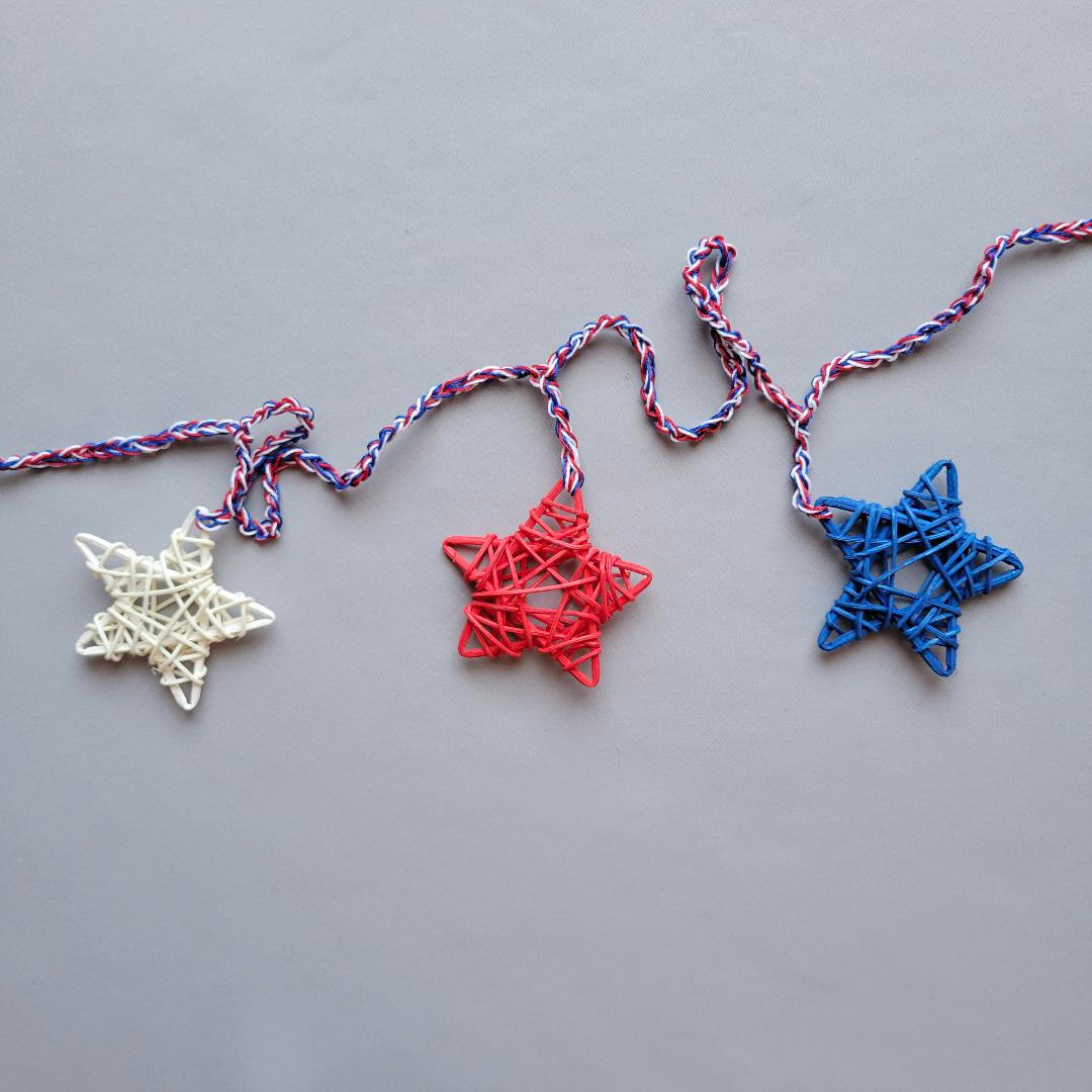 Rattan Patriotic Stars Garland