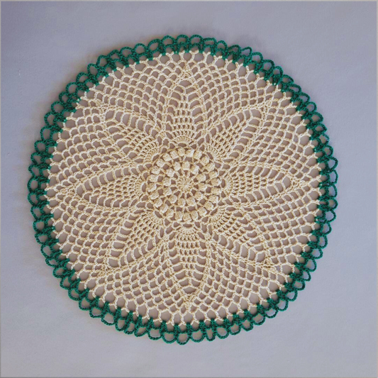 Narcissus Start 12" Doily