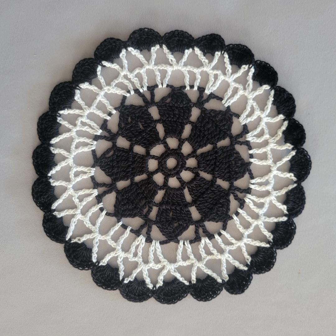 Fancy Beautiful Small 7" Doily