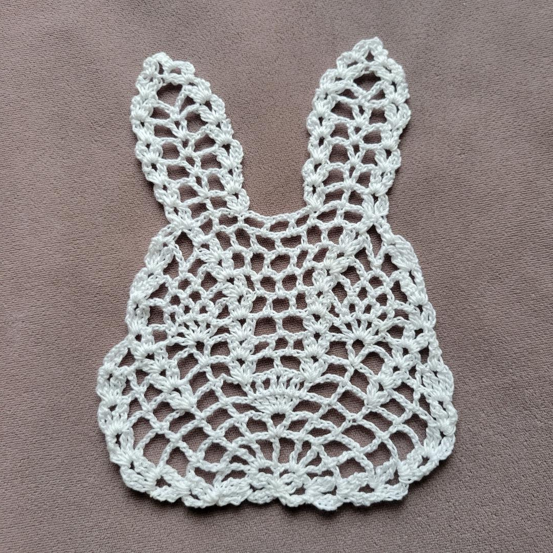 Bunny 9"x5" Doily