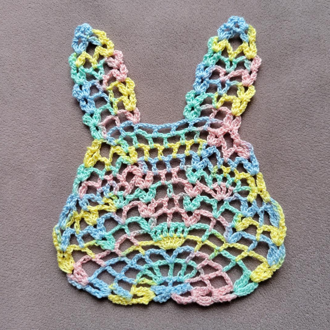 Bunny 9"x5" Doily