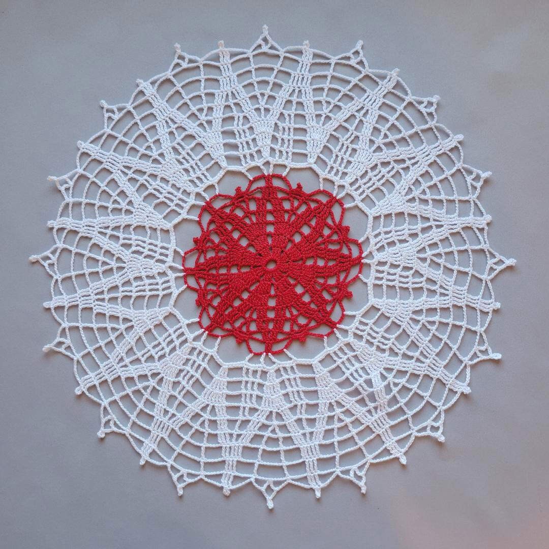 Cutouts 15" Christmas Doily