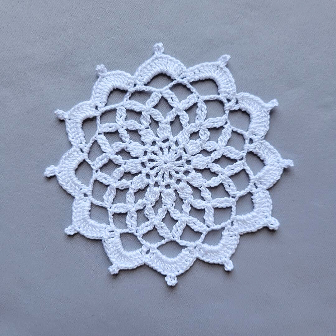 Table Topper 5" Doily