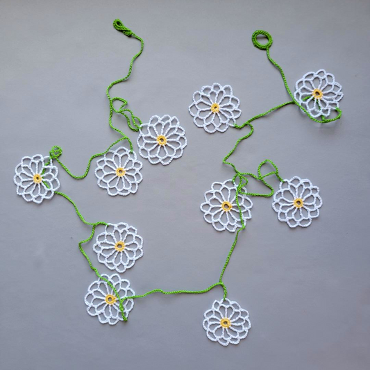 Daisy Garland