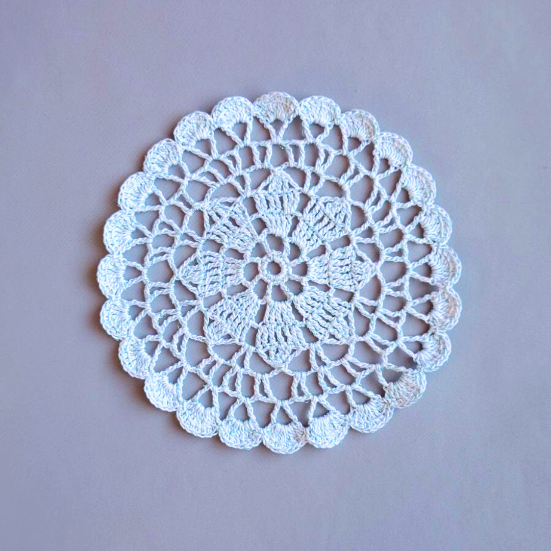 Green Glisten Beautiful Small 7" Doily