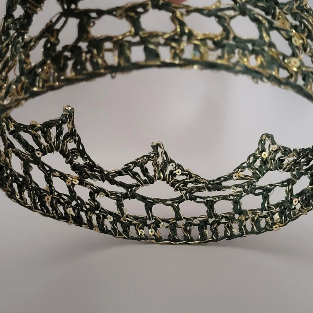 Dark Green/Gold 6" Crown II