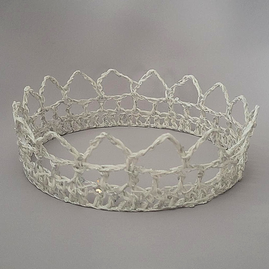 White/Silver 6" Crown IV