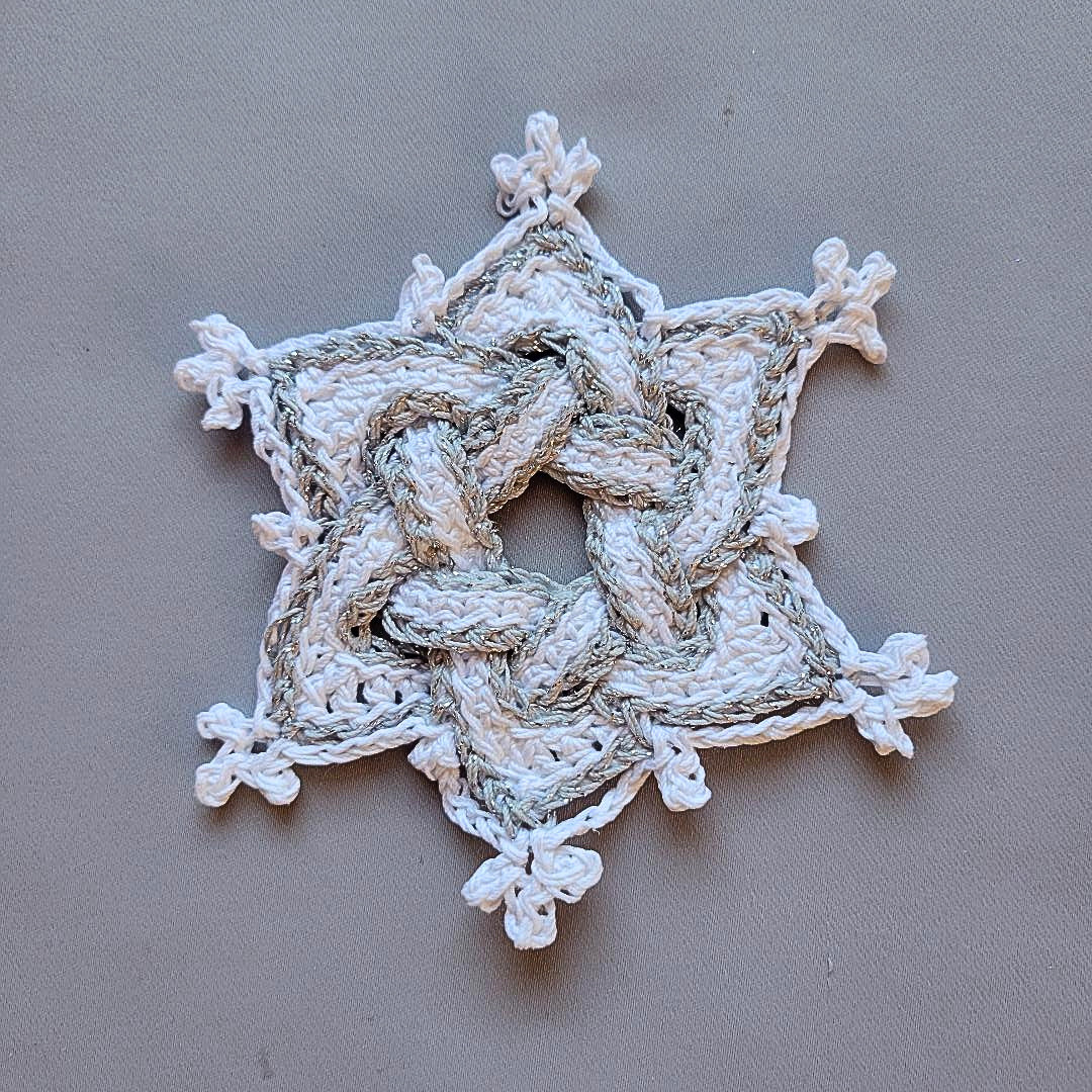 Celtic Star  - Silver/White