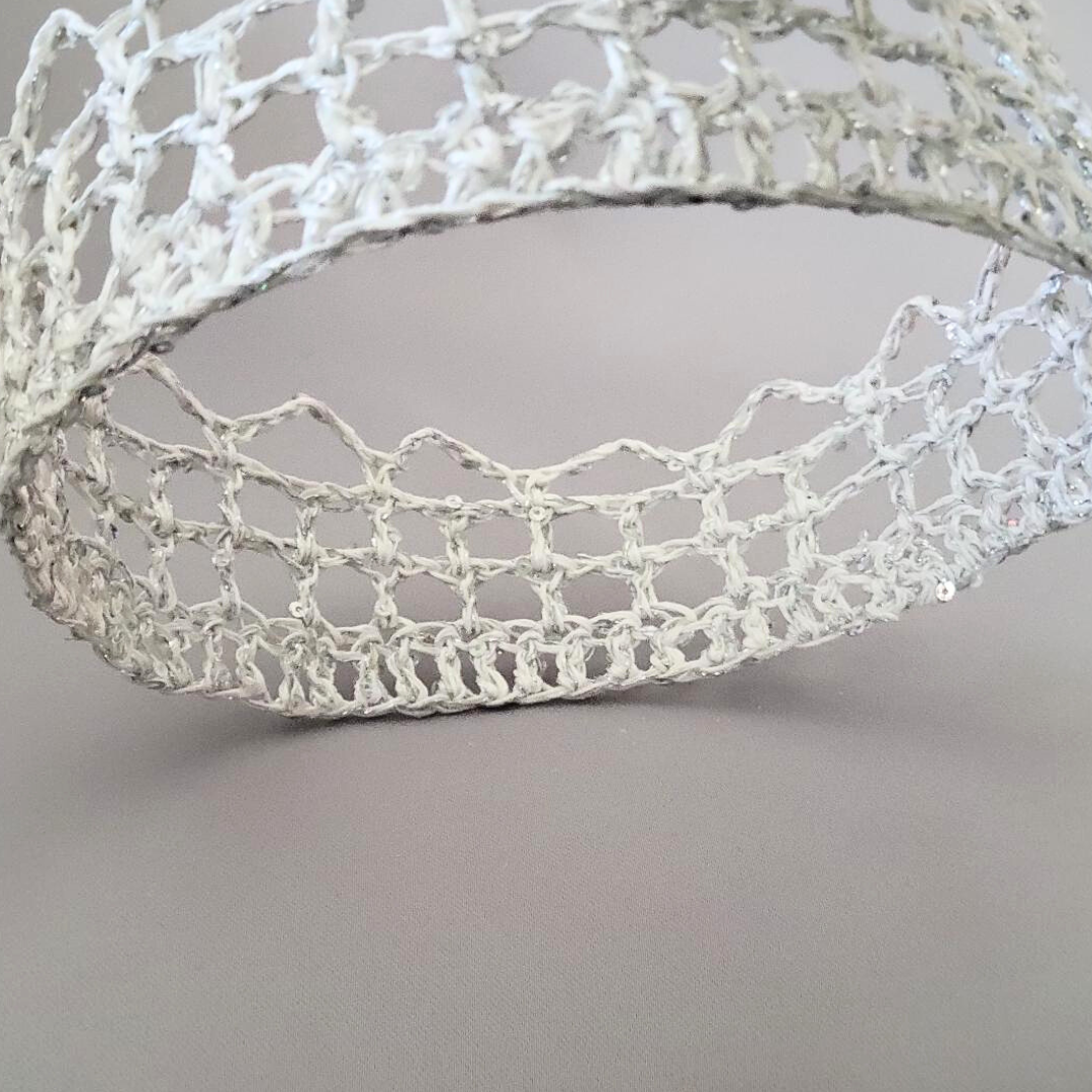 White/Silver 6" Crown I