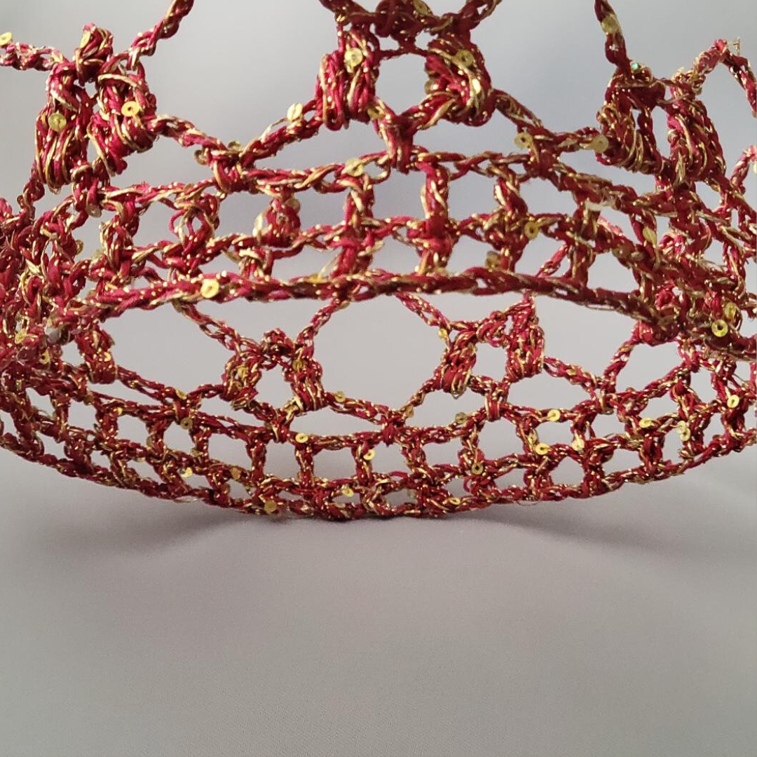 Red/Gold 6" Crown