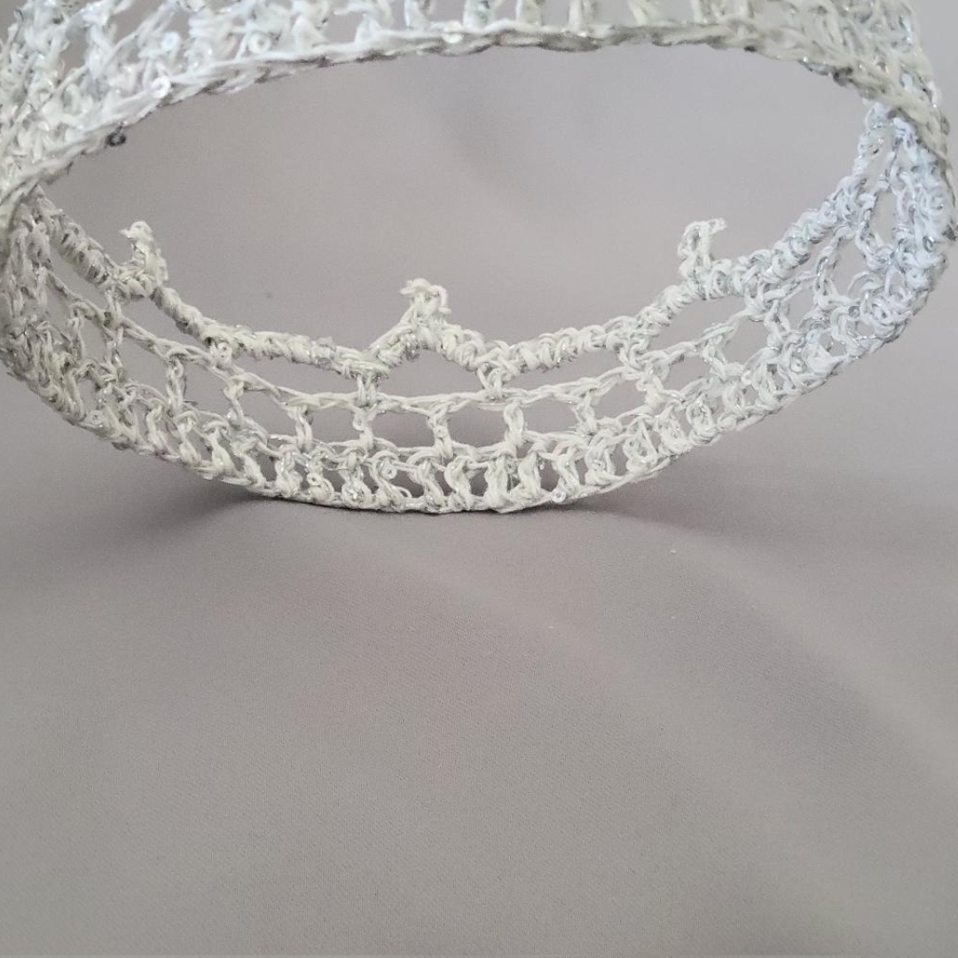 White/Silver 6" Crown II