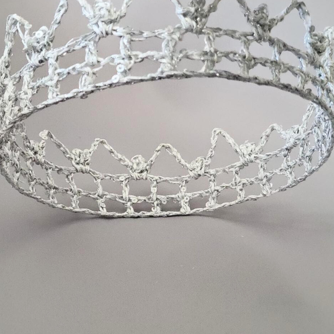 Silver/White 6" Crown I