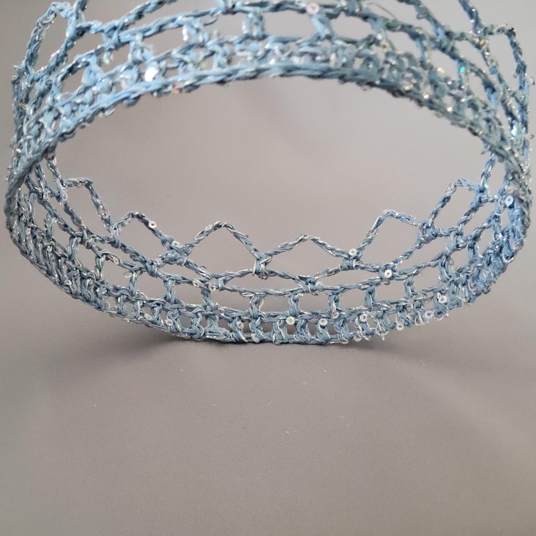 Blue/Silver 6" Crown V