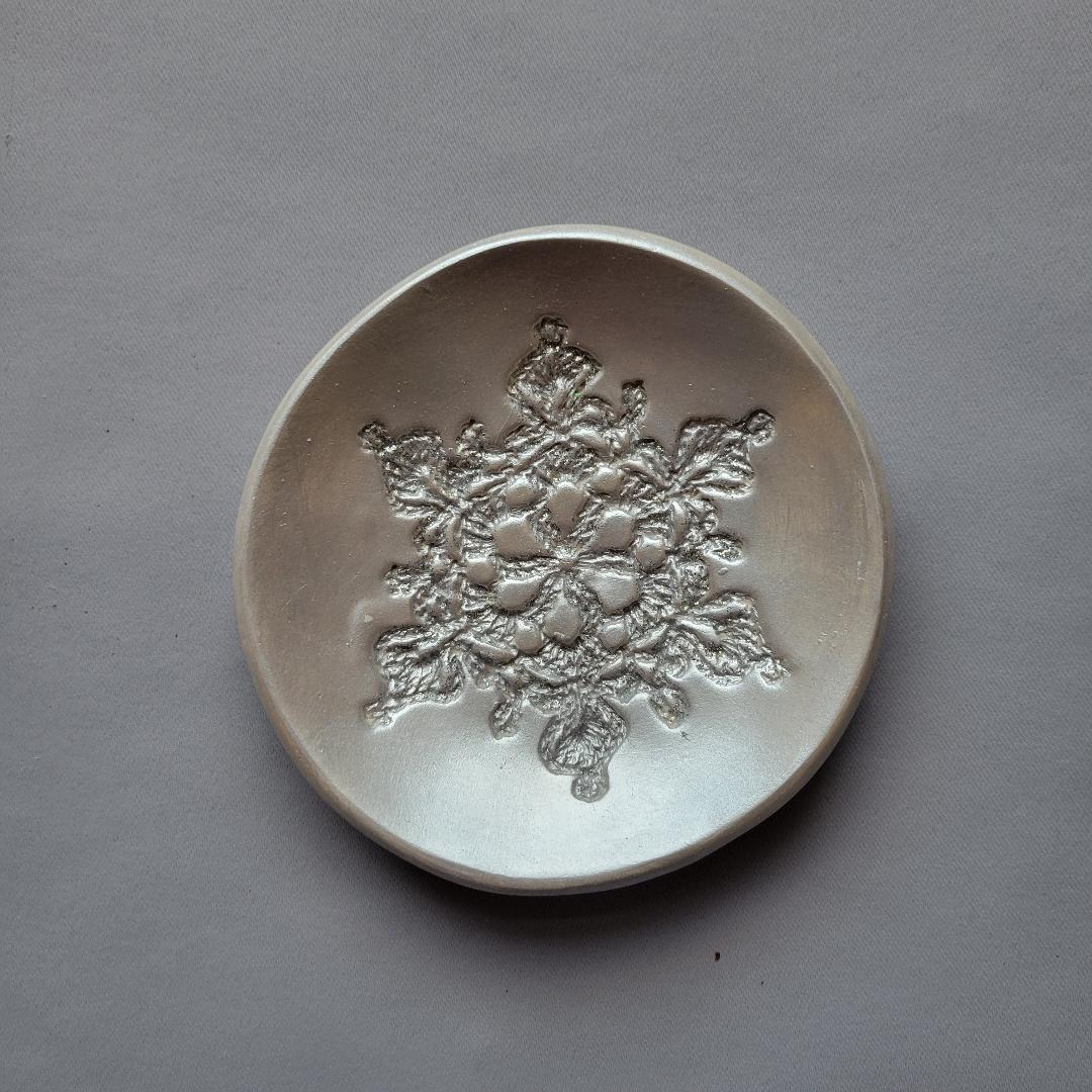 Winter Snowstorm Dish Set