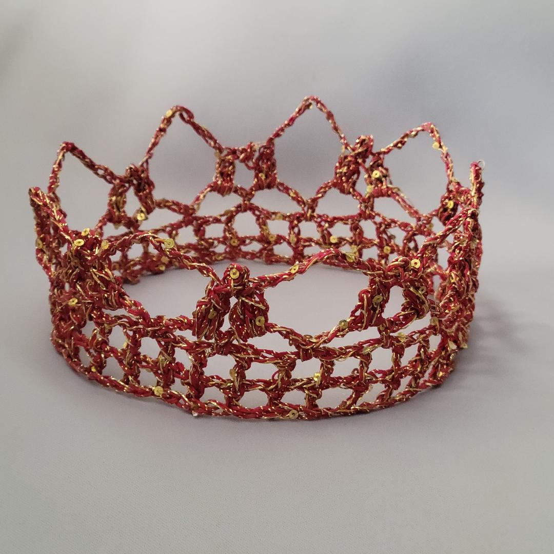 Red/Gold 6" Crown