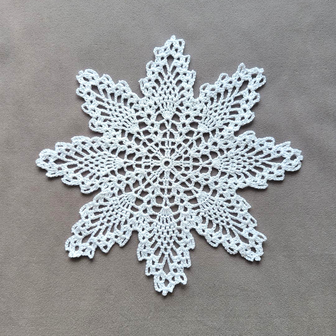 Lacy Pineapple 9 1/2" Doily