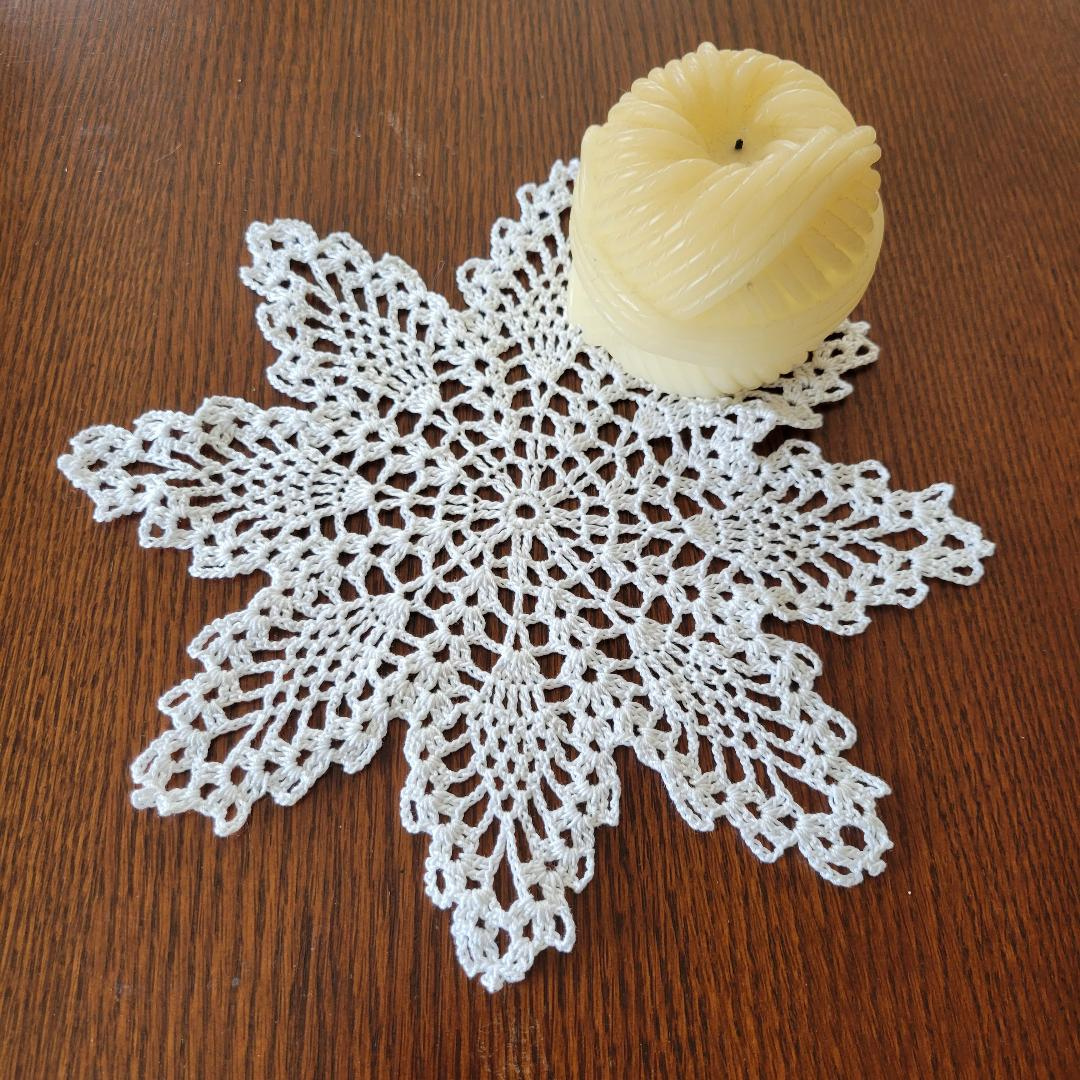 Lacy Pineapple 9 1/2" Doily