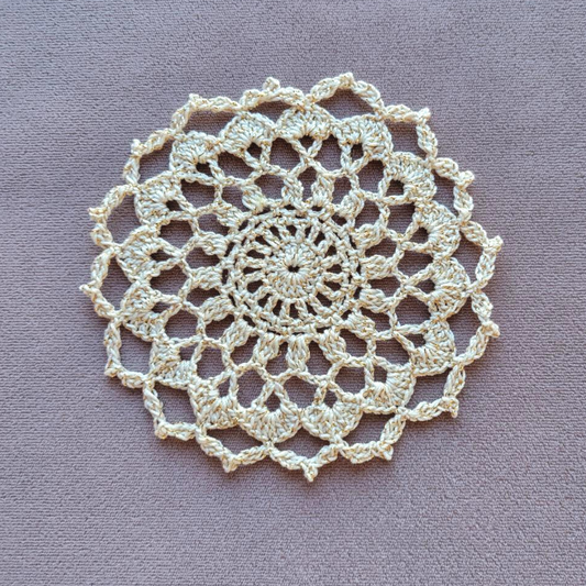 Arcanoweave Gold 5" Christmas Doily